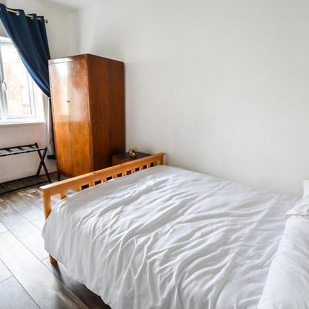 Great Spacious 2 Bedroom Flat Хендон Экстерьер фото