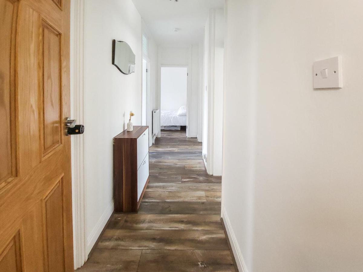 Great Spacious 2 Bedroom Flat Хендон Экстерьер фото